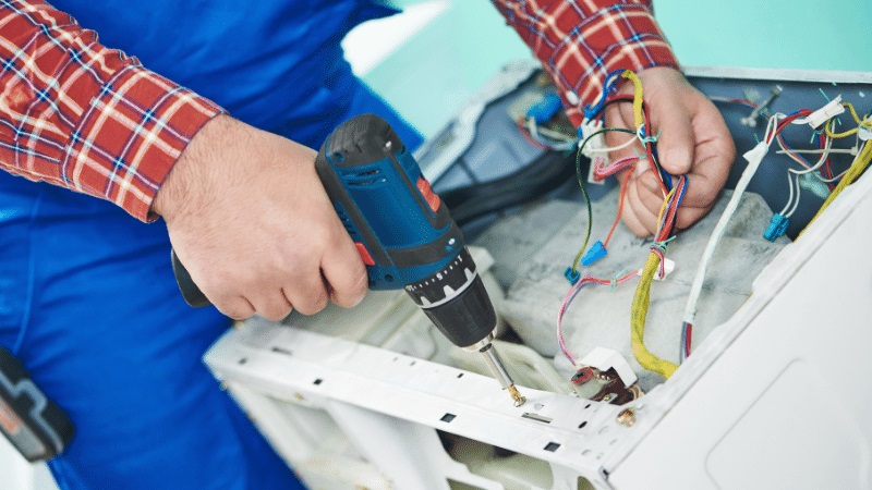 Esenler Fondital Fondital çamaşır makinesi kart tamiri – Su almama arızası orijinal parça ile giderildi. - Teknik servis örneği